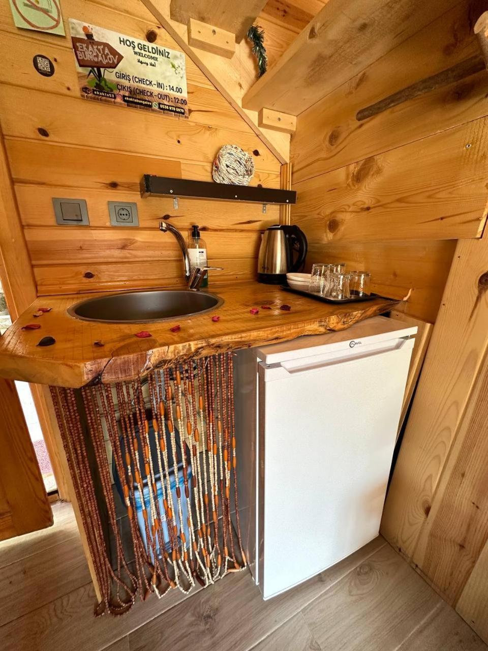 Ekakta Bungalov Camlihemsin Номер фото